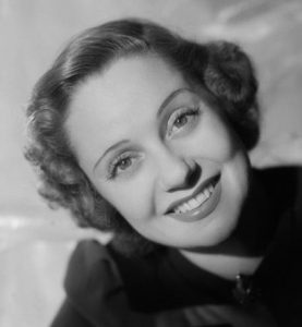 Lucienne Boyer - Photo studio Harcourt