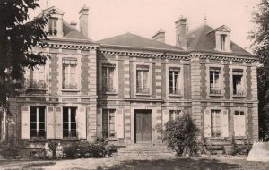 Son château à Messei