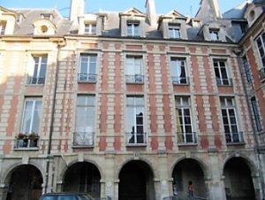 8, place des Vosges à Paris