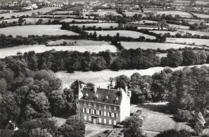 Son château à Edern (29)