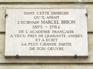 32, rue du Bac à Paris - plaque -