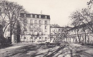 57, rue Violet à Paris