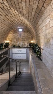 Sa sépulture - intérieur -